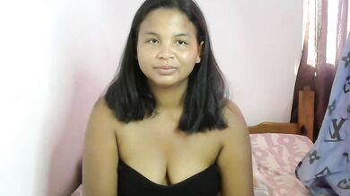 Celicia5949 - Porn Video [Cam4]: seductive assets, voluptuous décolletage, video megastore