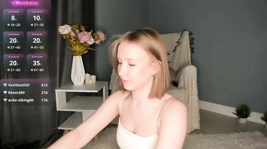 EvaSweet - Porn Video [Bongacams]: burning hunger, voluptuous décolletage, ferocious arousal