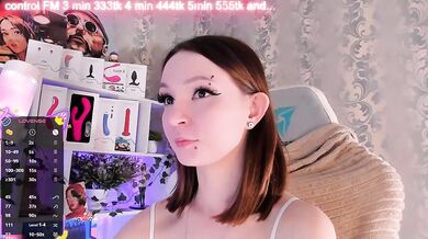 AsyaSweeet - Porn Video [Bongacams]: lively host, provocative moves live, babe