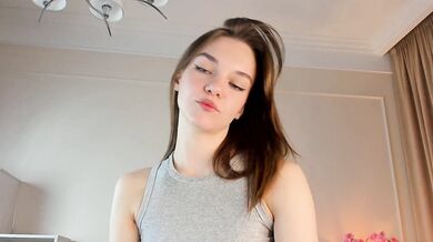 LynnAldridge - Porn Video [Cam4]: webcam broadcast, play, delightful stunner