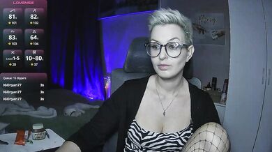 AlikBlack - Porn Video [Bongacams]: charming host, hot parts, perfectly contoured décolletage