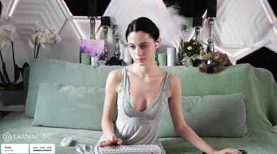 Taanni - Porn Video [Bongacams]: beautiful frame, dynamic whores, irresistible figure