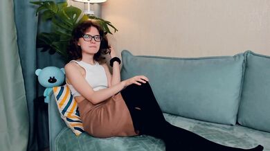 GladysGee - Porn Video [Cam4]: sultry moans, young slut, ravishing booty
