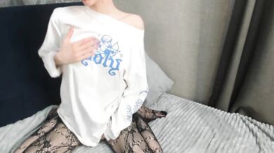 BonnieEyre - Porn Video [Cam4]: voluptuous porn slut, seductive booty, euphoric release