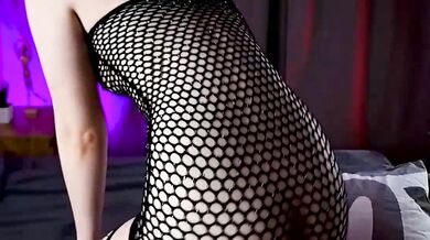 Sindy_Juxx records herself in a private session with a hot babe and gives a kinky jerk-off instruction