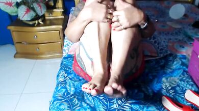 Watch big_boobsmature oil up & play with herself in HD