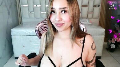 Merloth_sub's hot foot fetish deepthroat and double penetration show with cam girl