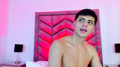 Watch MiaandJack_'s first time on cam, an intimate and wild striptease with big-ass-teens and deepthroating