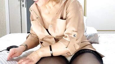 Watch Ava Gardner's oily striptease and big-ass orgasm in public