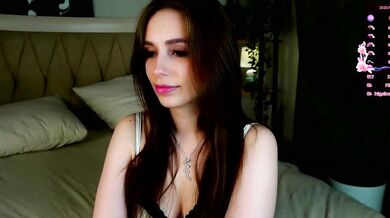LynneGell strips and humiliates her cheap-privates-teens-brunettes-brunettes with her smoking-hot body