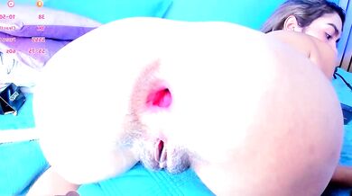 Mia-reeves goes wild in a hot Latin-young squirt-young double-penetration dance