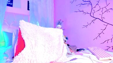 Watch Dulce_Girl_ get humiliated and oiled up for a private record session