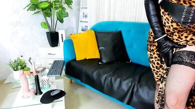 MissEscarleth in hot action with a colombian twist