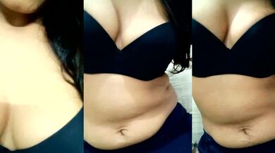 Watch payal_777's petite body oil up and squirt in a strap-on show