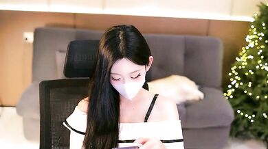 Yaya_86's Luxurious Private Asian Hd Striptease with Young Black-haired Youngster