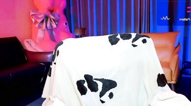 JoooJo_ teaches you how to jerk off in HD with a trimmed-asian twist!