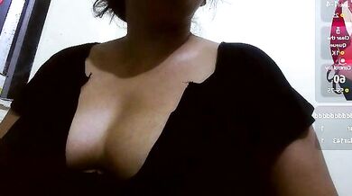 Watch URBAN_KUDI tease and please her Asian milfs with her smoking-hot striptease and dildo play
