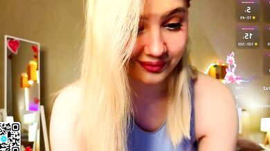 Liviabr0wn0 goes wild with dirty talk & toys in front of cam - small-audience orgasm!