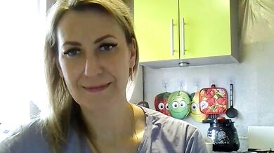 AshleyXHoney's tight pussy gets a private striptease in a cheap Russian video