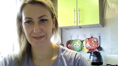 AshleyXHoney's tight pussy gets a private striptease in a cheap Russian video