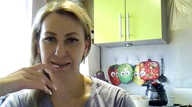 AshleyXHoney's tight pussy gets a private striptease in a cheap Russian video