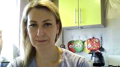 AshleyXHoney's tight pussy gets a private striptease in a cheap Russian video