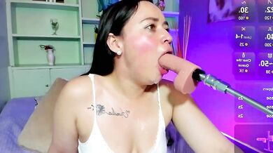 Interactive toy play with petite Colombian Rosie_jhons - Deepthroat blowjob, twerk, and dildo play!