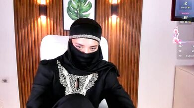 Salma Arabicc, the petite Arab, talks dirty & gets creampied in upskirt video