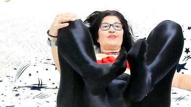 Sweetdelia records herself getting her ass spanked & fucked in public - A must-see!