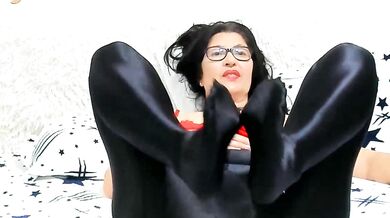 Sweetdelia records herself getting her ass spanked & fucked in public - A must-see!