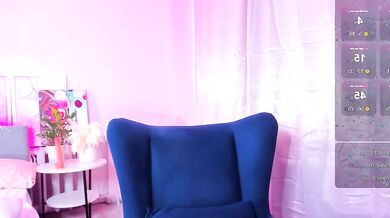 Watch Elis_Fox's steamy camel-toe heels and dirty talk in HD