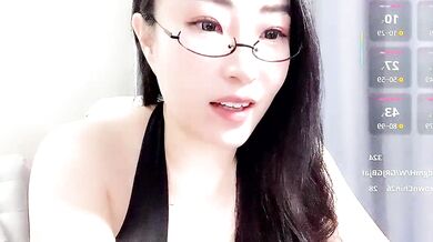 Niannian's dirty-talk-fueled roleplay leads to wild anal-doggy-style action and a messy creampie