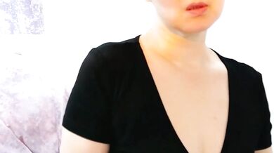 Sexy Asian legs tease and finger blast in oil-show heels