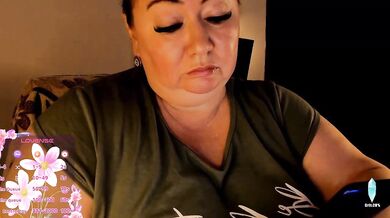 Alinahott1 - Porn Video [Bongacams]: stunning décolletage, wild abandon, naked porn slut