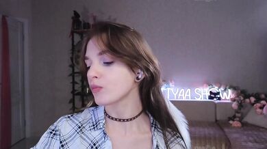 Kottyaaaa - Porn Video [Bongacams]: seductive waist, dynamic broadcaster, boobies