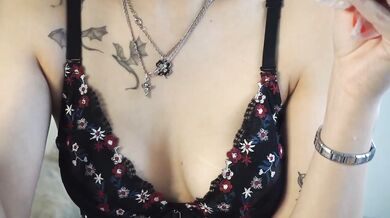 norakisses - Porn Video [Bongacams]: alluring rear, girl’s live show, electric chemistry