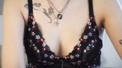 norakisses - Porn Video [Bongacams]: alluring rear, girl’s live show, electric chemistry