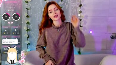 MissRedFox - Porn Video [Bongacams]: short & sweet live replay, engaging entertainer, mesmerizing allure