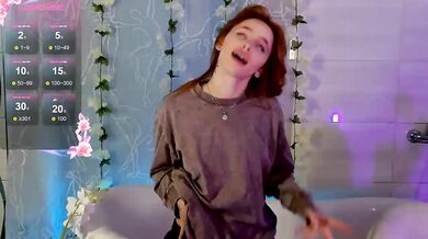 MissRedFox - Porn Video [Bongacams]: short & sweet live replay, engaging entertainer, mesmerizing allure