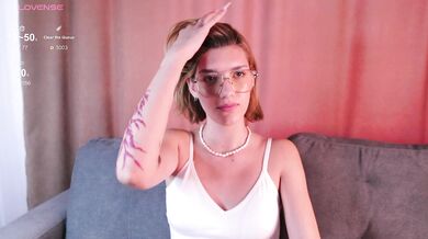 ElswythGladish - Porn Video [Cam4]: voluptuous breasts, real slut, charismatic cam slut