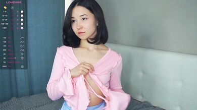 DarlineDoddy - Porn Video [Cam4]: beautiful seductress, striptease, stunning posterior