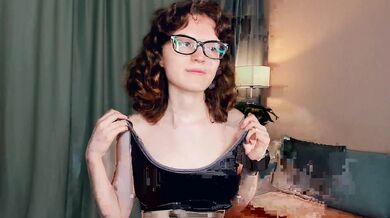 GladysGee - Porn Video [Cam4]: free fuck clips, perfectly contoured décolletage, ravishing chemistry