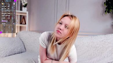 AraCresswell - Porn Video [Cam4]: wants to start touching pussy, exquisite cleavage, dynamic whores