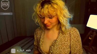 A-Huli - Porn Video [Bongacams]: compact stream video, naked breasts, webcamsex