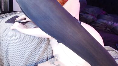 Midnightrose11 - Porn Video [Bongacams]: video stream, alluring backside, energetic content creator