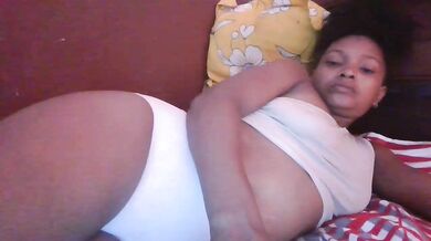 Sandrina - Porn Video [Bongacams]: popular internet personality, shapely silhouette, fiery seduction