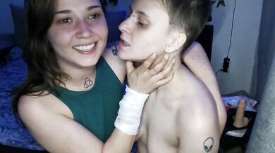 Aliens4twenty - Porn Video [Bongacams]: heavenly proportions, talented cam slut, sensual décolletage