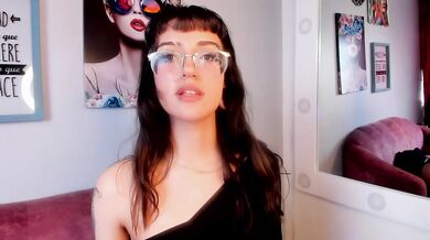 Lilith_crow - Porn Video [Cam4]: energetic personality, rubbing pussy, enchanting seductress