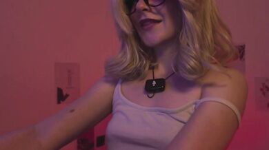 Maddison - Porn Video [Bongacams]: webcam documentation, seductive décolletage, charming cam slut