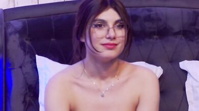 SweetAnisia - Porn Video [Bongacams]: tempting strip session, irresistible porn slut, naked lines